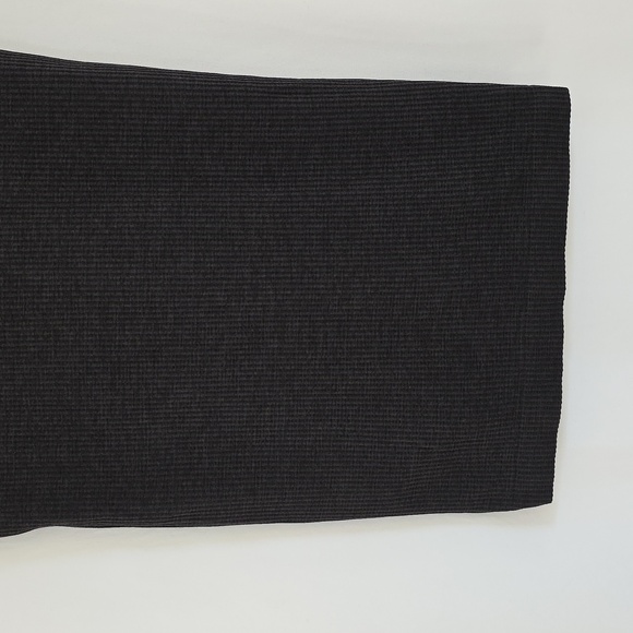 Lululemon Black Tank Top.  Size Extra Small - Picture 4 of 8